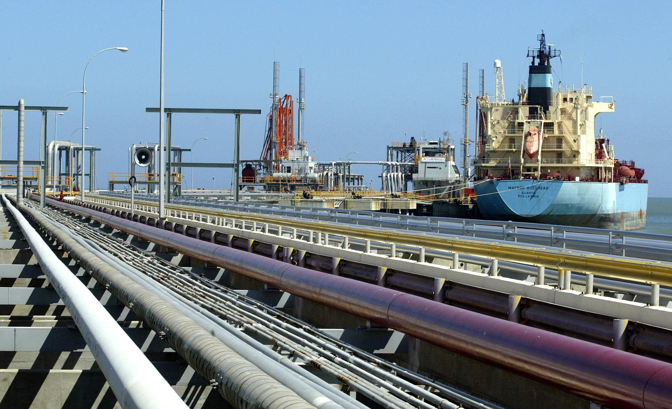 The U.S. Cracks down on Foreigners Dealing in Venezuelan Oil after Sanctions